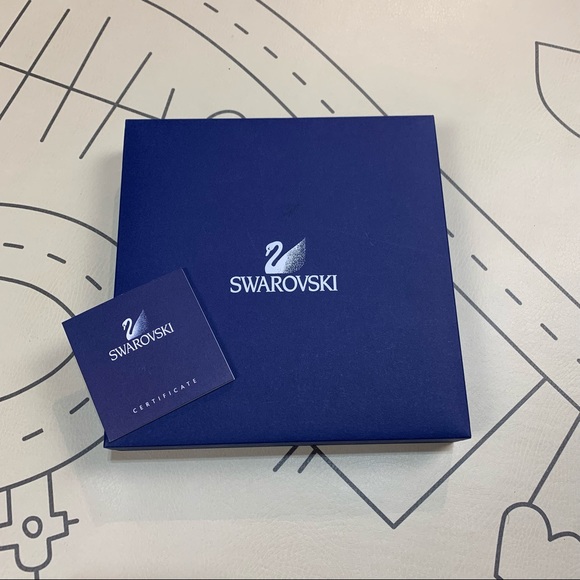 Swarovski Crystal Domino Necklace - Picture 2 of 7